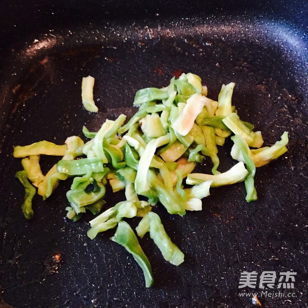 香芹鸡肉怎么炒