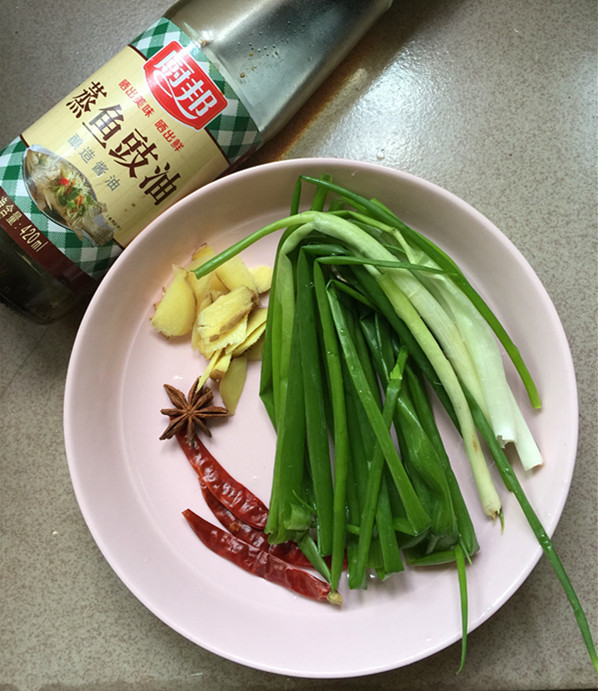 葱香豉油鸭腿的简单做法