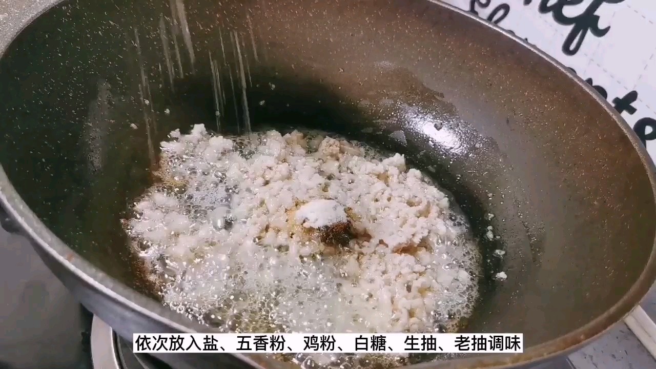 茄子不要油炸了，蒸着吃才更健康：肉沫蒸茄子怎么吃