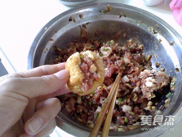 油豆腐镶肉怎么吃