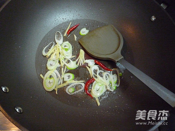 酸菜汆白肉怎么炖