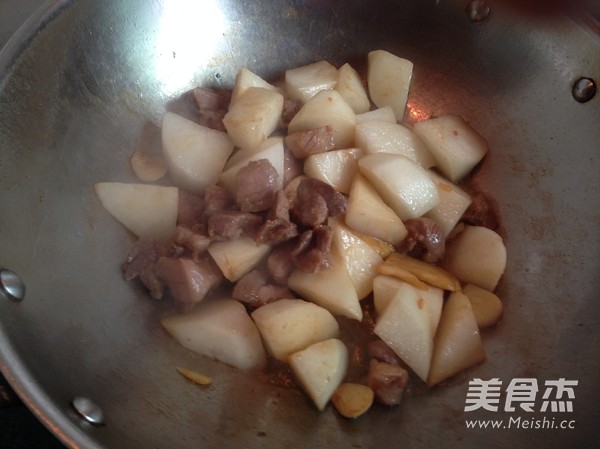 肉烧萝卜怎么炒