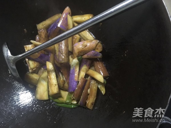 鱼香茄子煲的家常做法