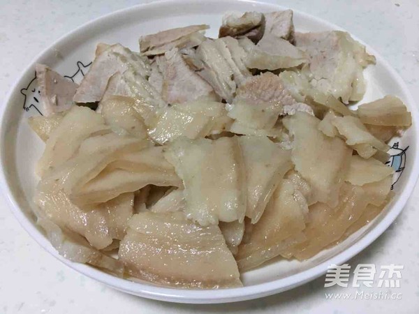 土豆莴笋回锅肉的简单做法