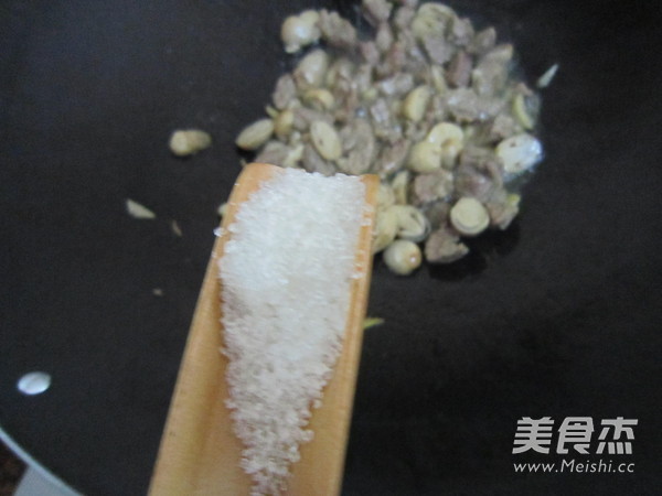 牛肉烧草菇怎么煮