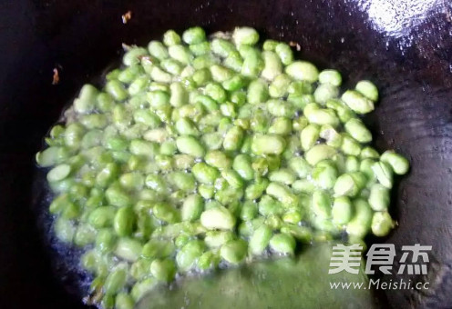 香辣毛豆鸡丁怎么炒