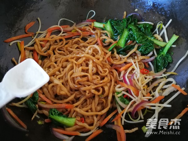 青菜肉丝炒面怎么煸