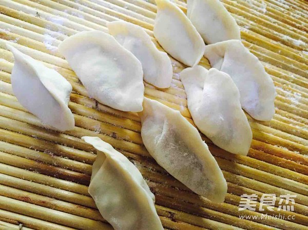 韭菜豆腐水饺怎么煮