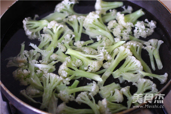 干煸孜然花菜的做法图解