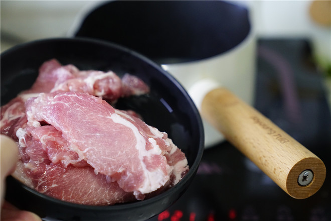 大葱肉片烧闸蟹的做法图解