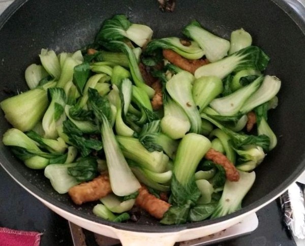 油菜炒肉怎么吃