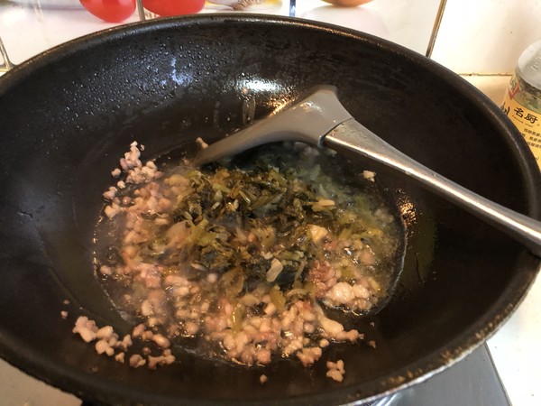 雪菜肉糜炒豆瓣怎么做