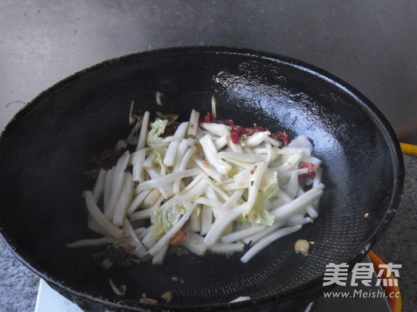 菠菜梗炒白菜条怎么煮