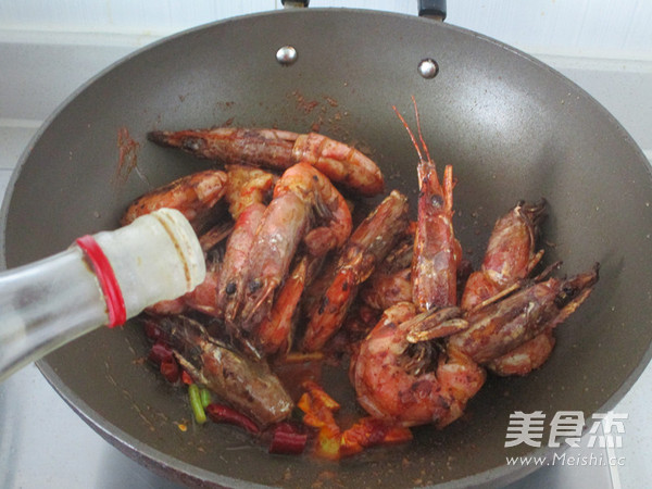 干锅大虾怎么炒