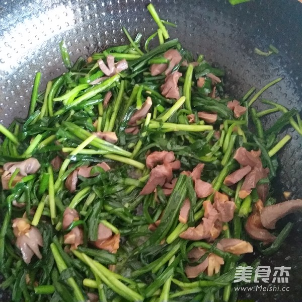 鸭胗炒韭菜怎么吃