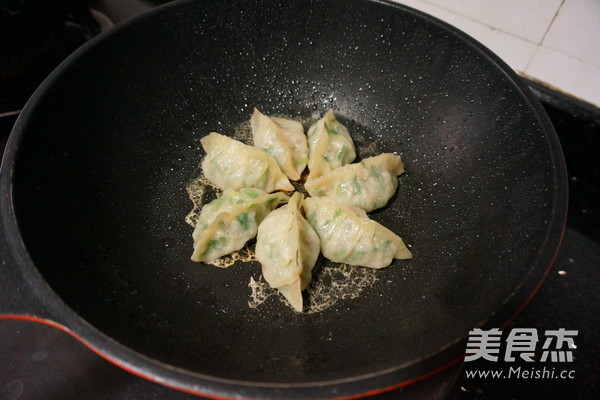 韭菜冰花饺子的简单做法