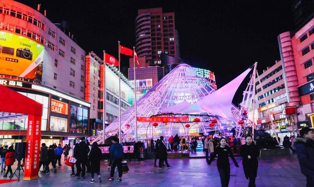 南京市场,南京20个商场、批发市场买衣服综合大对比！大蓝鲸人买衣服指南