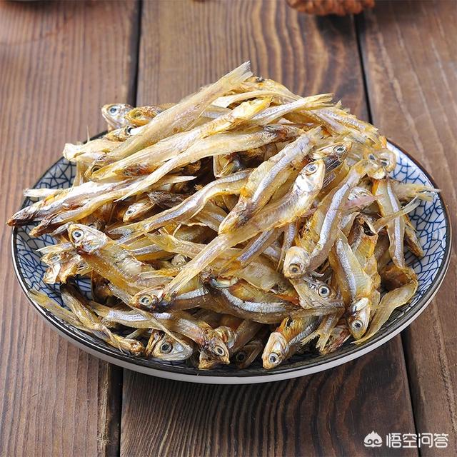 风干鱼怎么做好吃,盐腌的干鱼怎样烹饪肉味鲜味？