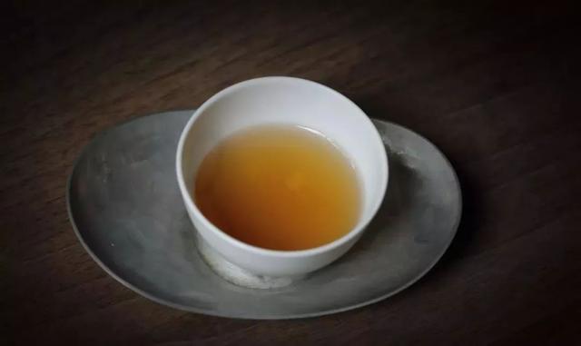 关于黑茶推广撰写一篇推广软文,一杯安化黑茶：秋暖茶温，话尽心事