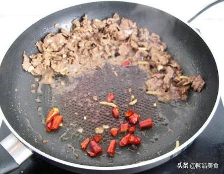 牛肉怎么炒比较嫩好吃,如何让牛肉炒出来又嫩又好吃呢？