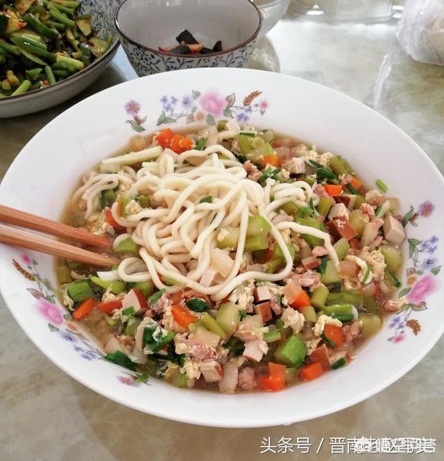 乌鸡鲅鱼是什么梗,为什么说张艺兴是开天PD呢？