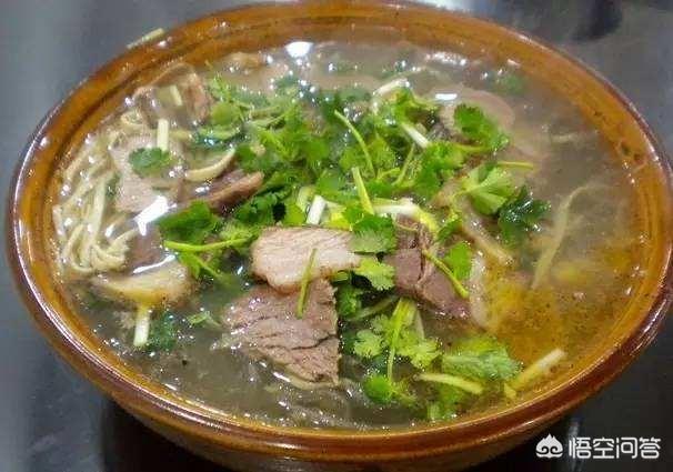 牛肉汤的做法和配料,牛肉汤的底料是怎么做的？