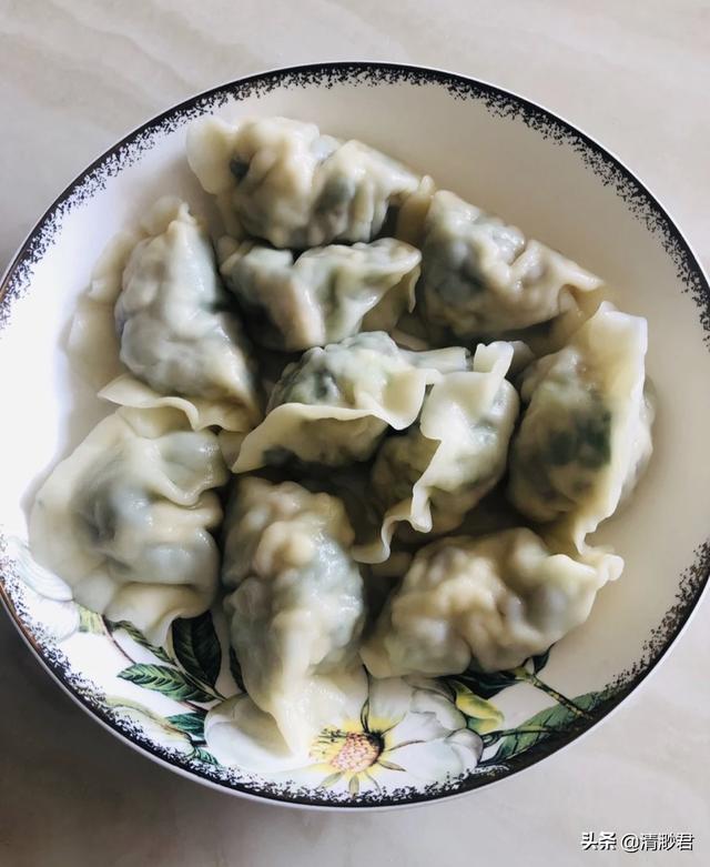 酸菜素馅饺子都放啥,素饺子馅怎么调才好吃呢？