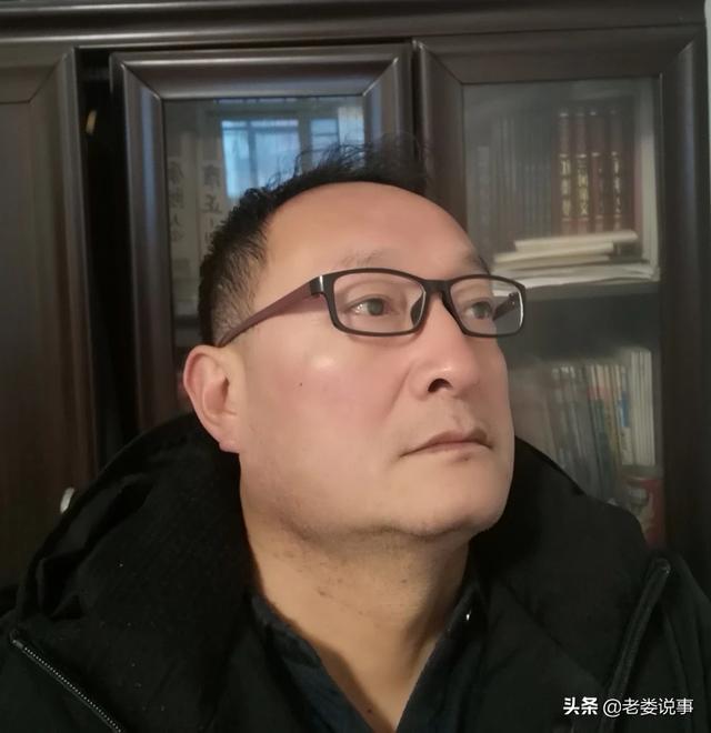 两张图片拼接成一张,怎么将两张图片合并成一张？