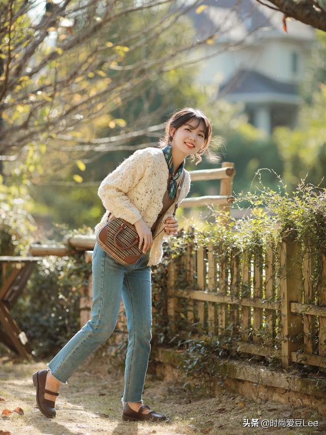 今日装ootd,女人怎样穿搭，更有高级感？