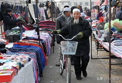 冬天摆地摊卖什么,冬天夜市摆地摊卖什么好赚钱？