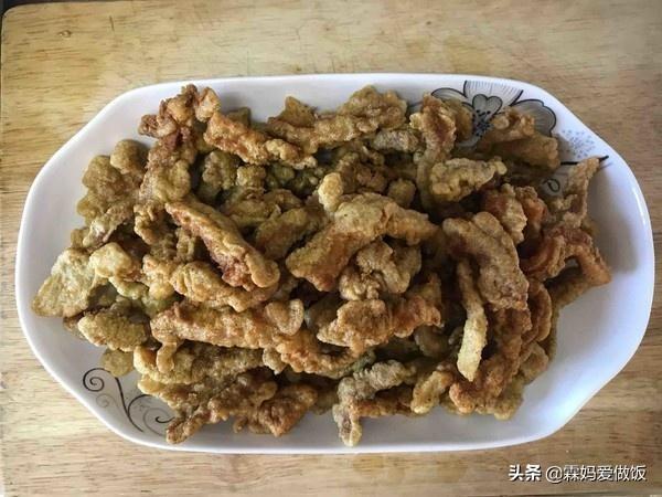 怎么炸酥肉,炸酥肉可以放点小苏打吗？