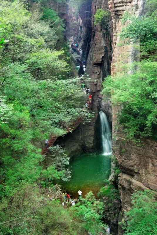 洛阳龙潭大峡谷,洛阳市距龙潭大峡谷景区有多远？