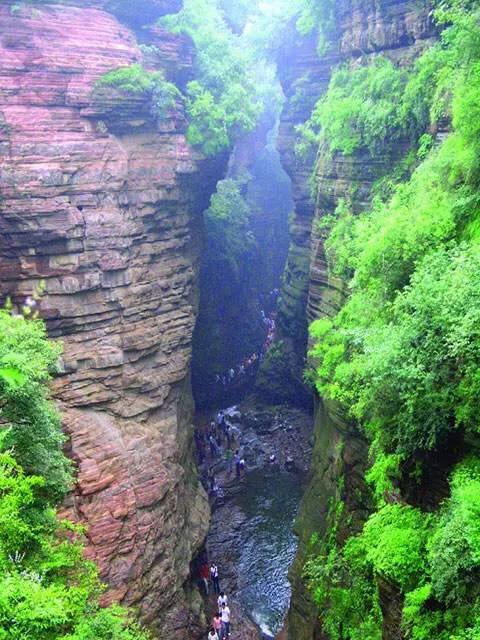 洛阳龙潭大峡谷,洛阳市距龙潭大峡谷景区有多远？