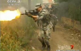 九五式突击步枪,95式射击时为何会产生黑烟？