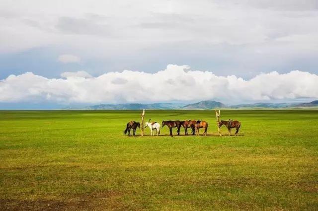 9月适合旅游的地方,10月份最适合去哪里旅游？