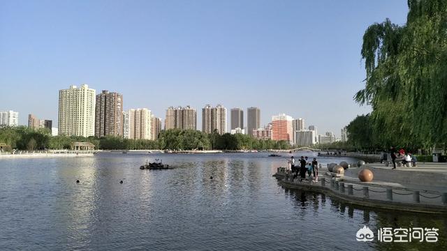 山西太原是几线城市,太原市和重庆市哪个更适合定居？