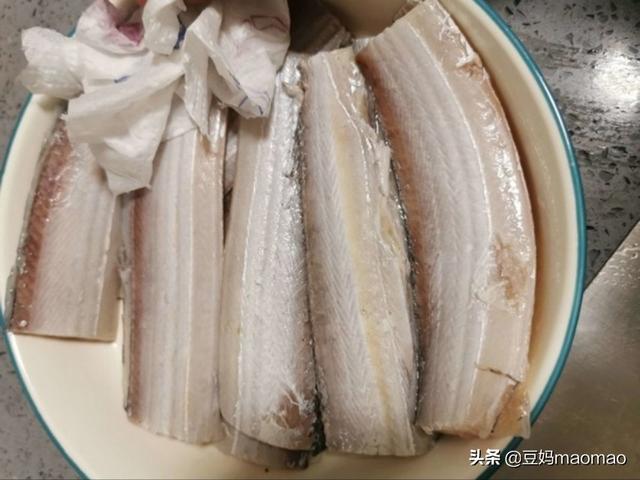 干带鱼怎么做好吃又简单,煎带鱼怎么做才能酥脆好吃？