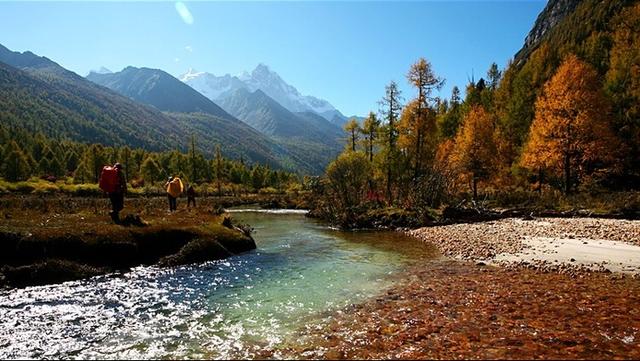 10月份去哪旅游好,10月底去哪儿旅游比较好？