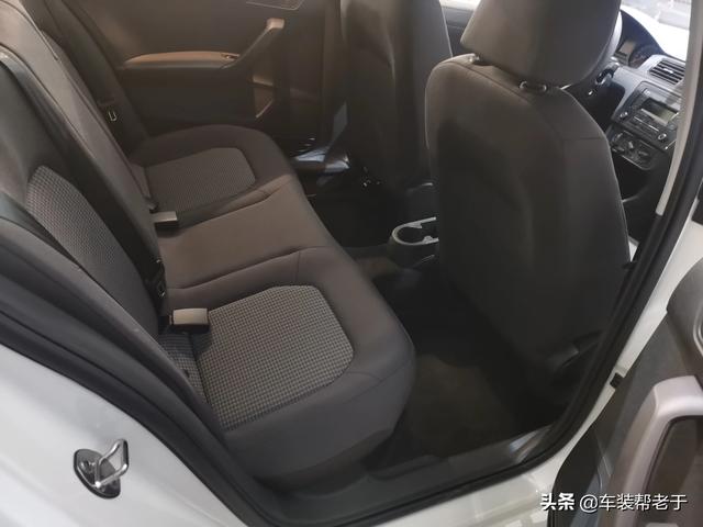 经济适用型轿车,现在哪款车经济实用，上班代步？