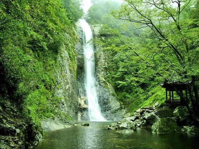 大别山景区在哪里,请问大别山脉在湖北有哪些景点？