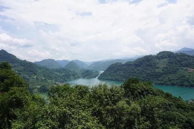 利川旅游景点排名,长阳有哪些景点值得推荐？