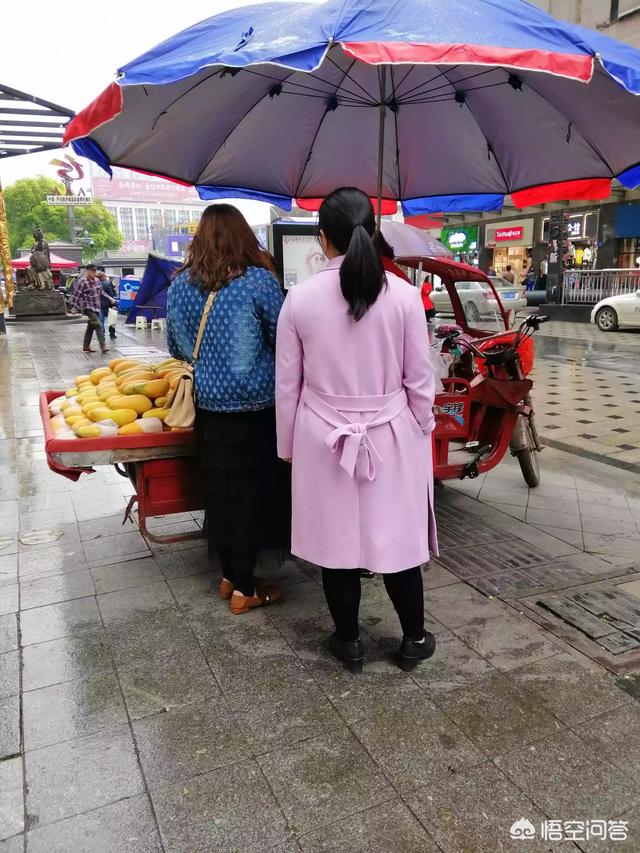 创业卖水果,摆地摊卖水果怎么做生意才能好？