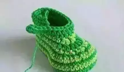 宝宝毛线鞋（2款超萌的宝宝毛线鞋）