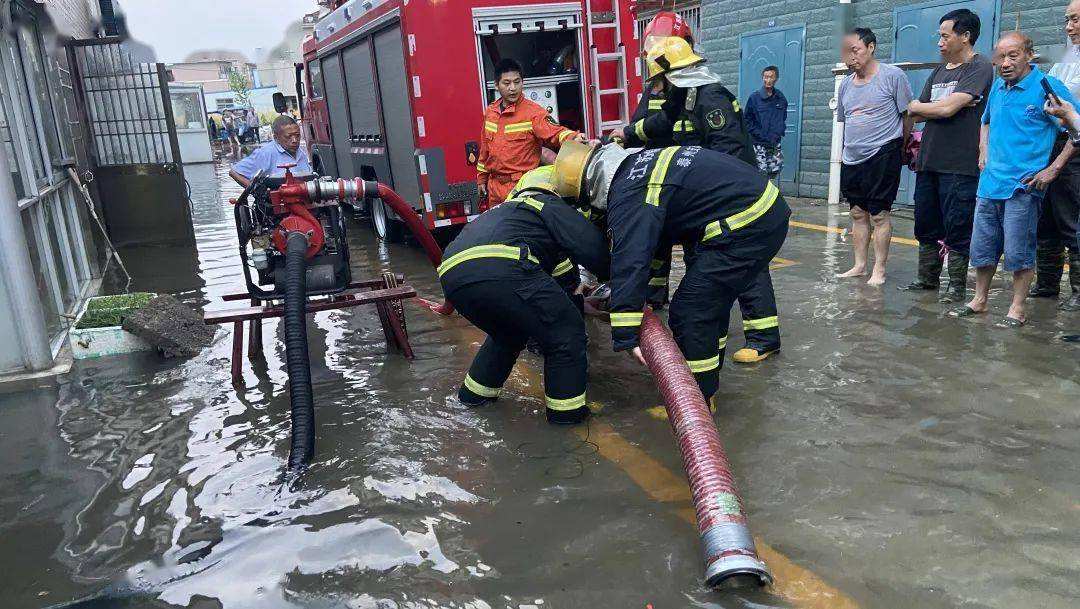 大雨滂沱的意思