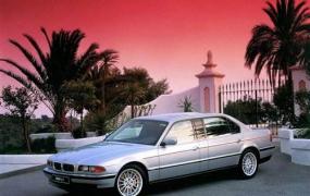 bmw740