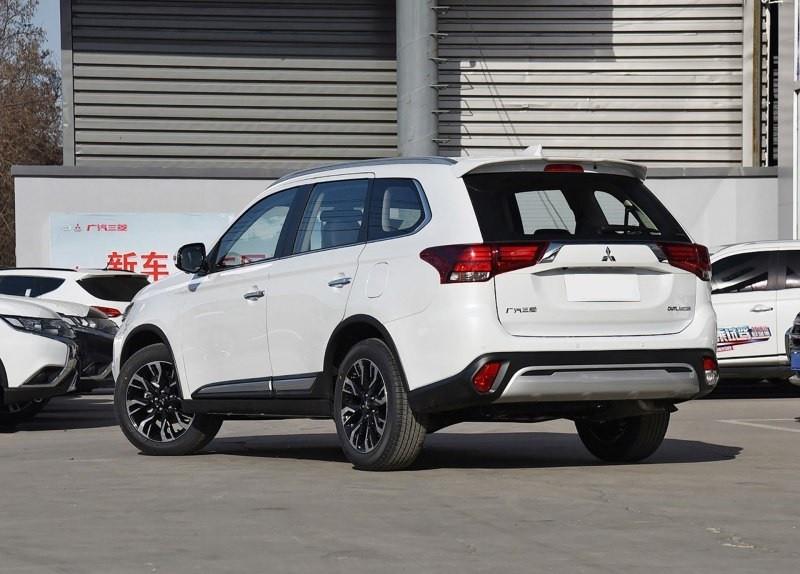 7万左右三菱自动suv