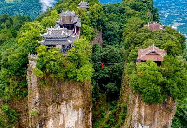 四川都有哪些名山