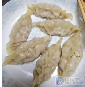 包饺子的面硬了怎么变软(饺子面软了怎么能变硬)