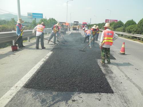 沥青路面修补