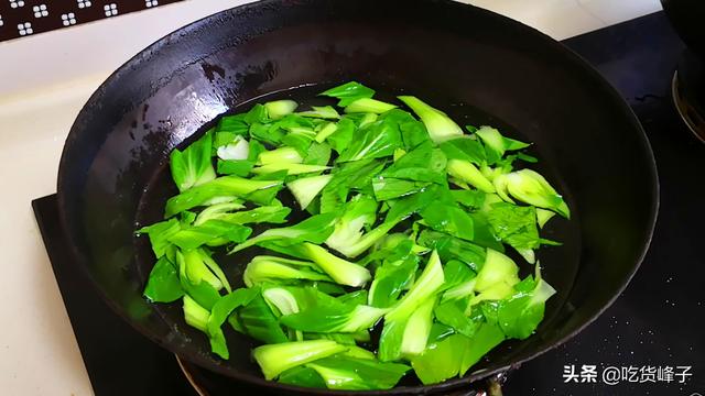 炒香菇到底要不要焯水，以前没注意，难怪香菇不入味，味道不鲜美